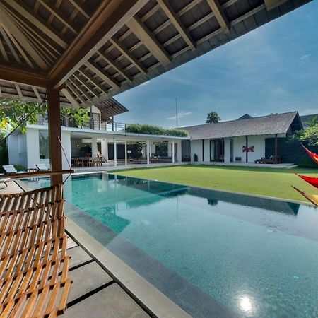 Villa Kavya - 8-Minute Walk From Berawa Beach Canggu Екстериор снимка