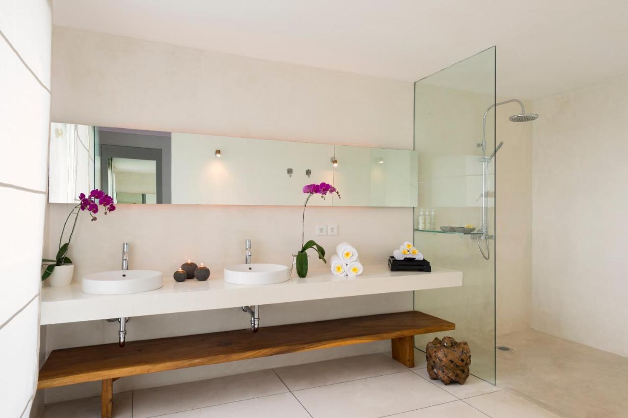 Villa Kavya - 8-Minute Walk From Berawa Beach Canggu Екстериор снимка