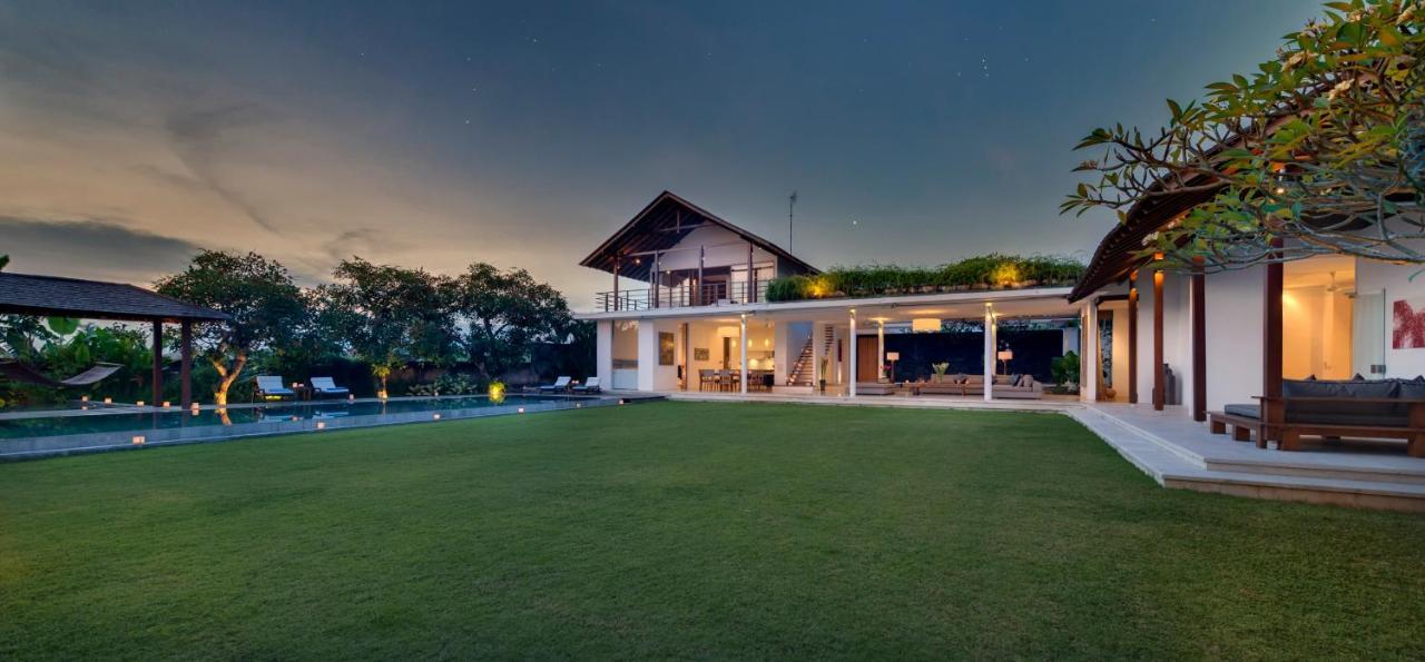 Villa Kavya - 8-Minute Walk From Berawa Beach Canggu Екстериор снимка