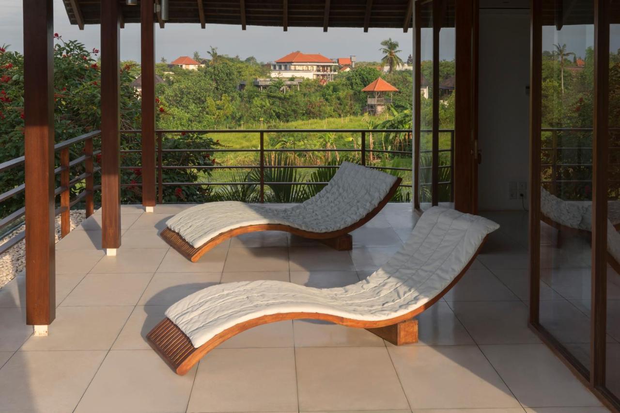 Villa Kavya - 8-Minute Walk From Berawa Beach Canggu Екстериор снимка