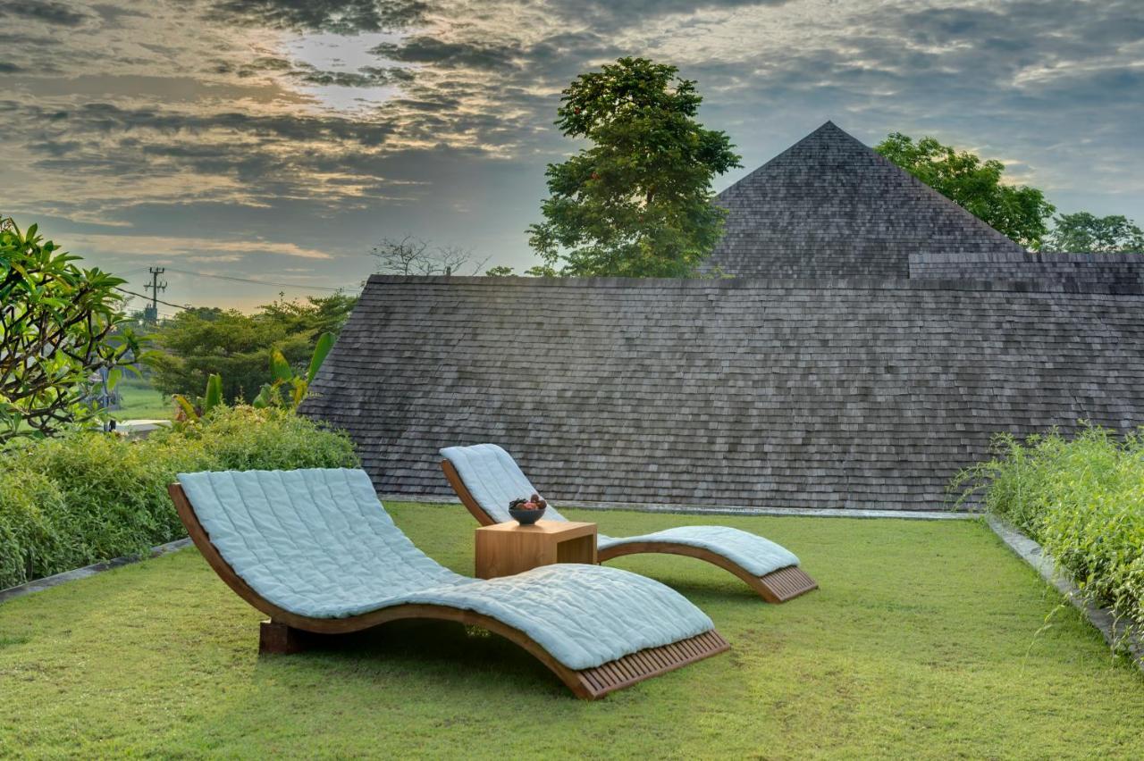 Villa Kavya - 8-Minute Walk From Berawa Beach Canggu Екстериор снимка